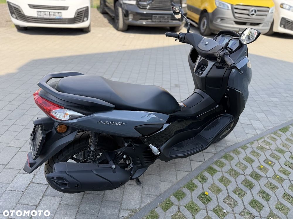 Yamaha NMAX - 14