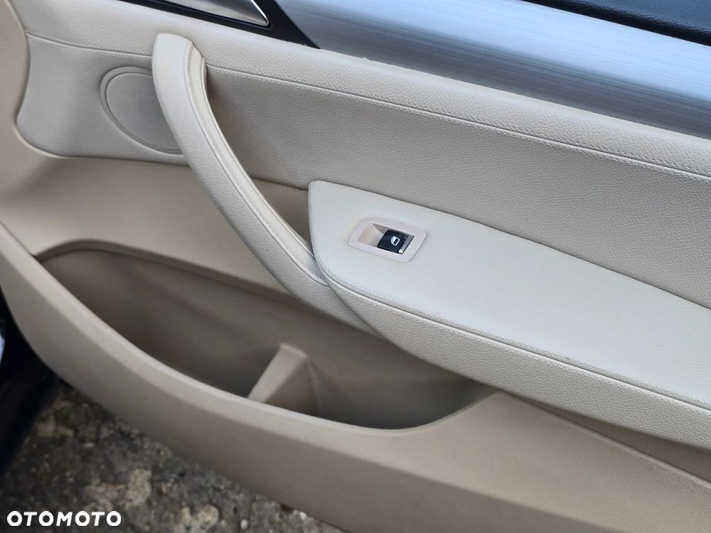 BMW X4 xDrive20d xLine - 32