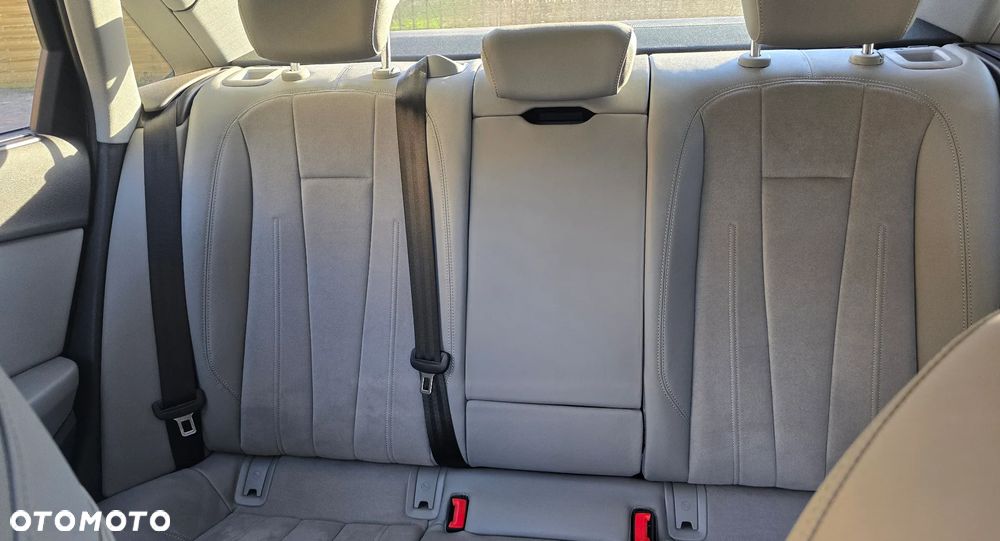 Audi A4 Limousine 40 TFSI mHEV Quattro Advanced S tronic - 13