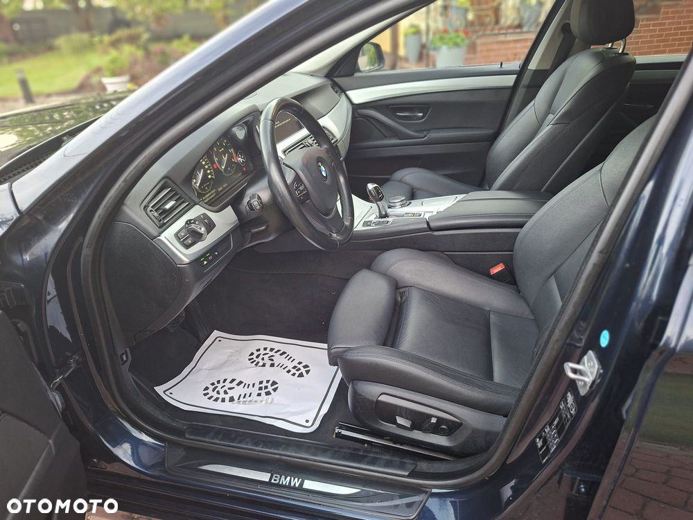 BMW Seria 5 520d Luxury Line - 17