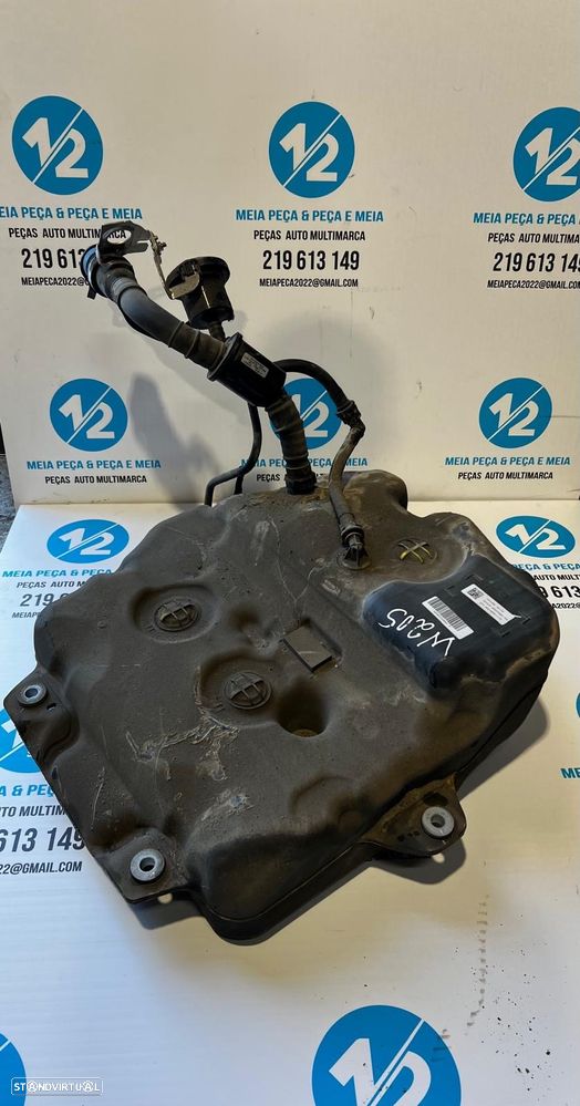Deposito Adblue Mercedes W205 de 2015 - 1