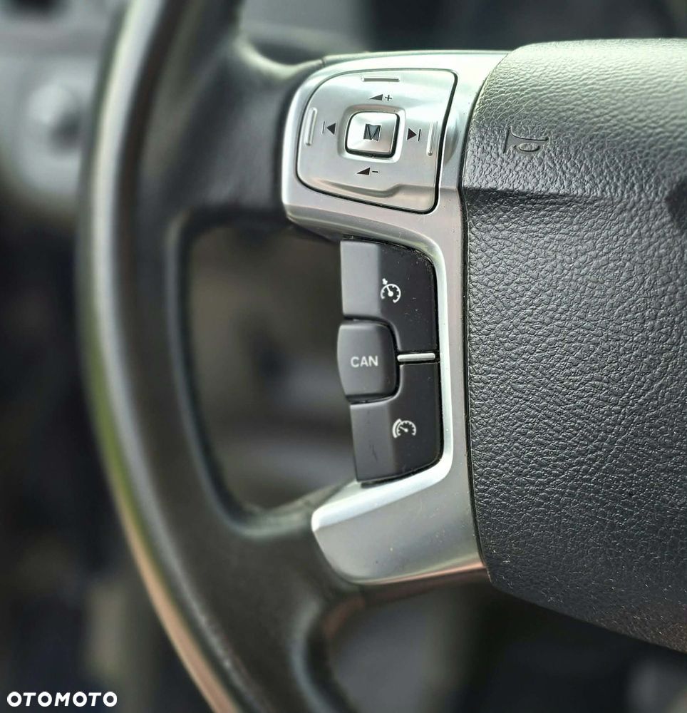 Ford Galaxy - 8