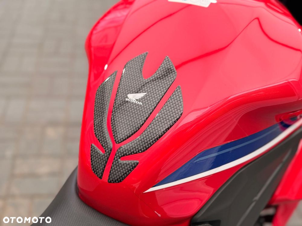 Honda CBR - 12