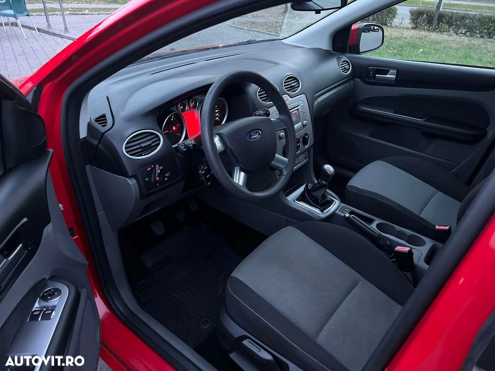 Ford Focus 1.6 TDCi ECOnetic 99g Start-Stopp-System Champions Edition - 17