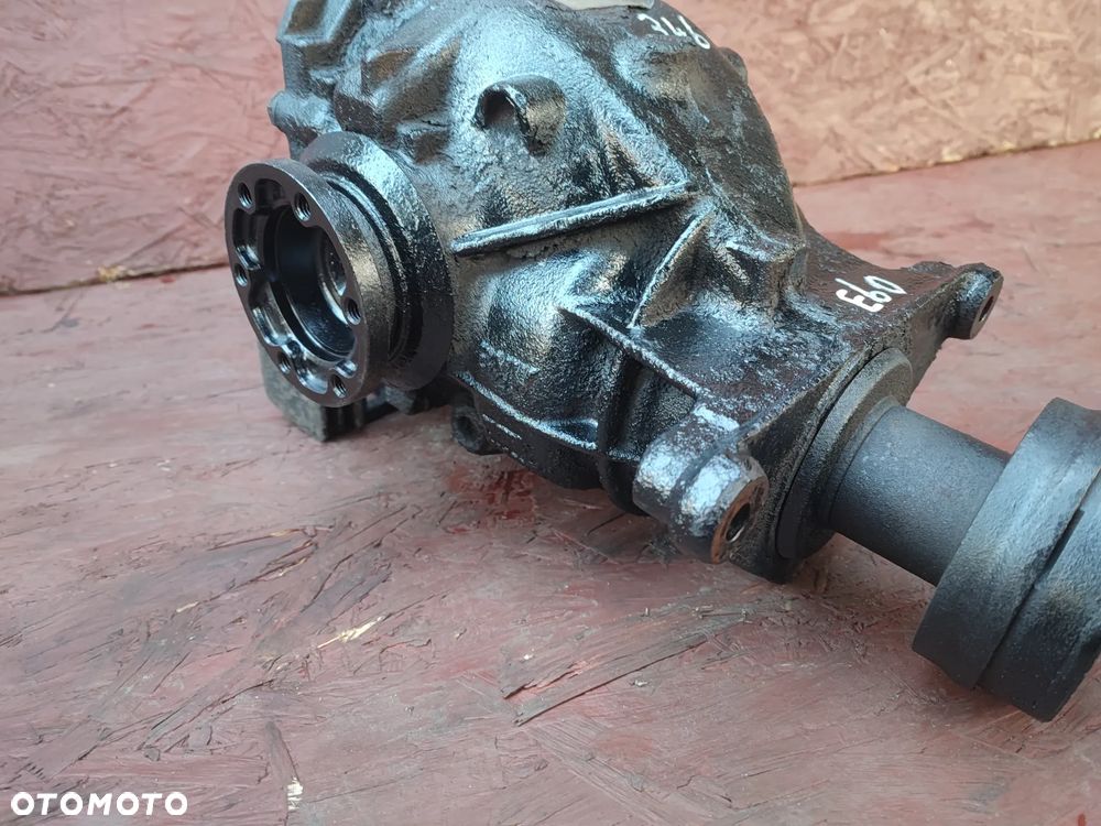 BMW E60 / E61 ORYGINALNY DYFERENCJAŁ TYŁ / DYFER / PRZEKŁADNIA TYŁ DUŻA GŁOWA O PRZEŁOŻENIU 3.46 POD SKRZYNIĘ AUTOMAT I SILNIK M54B30 O NR.  33 10 7 516 882 OEM SPRAWNY W 100% - 15