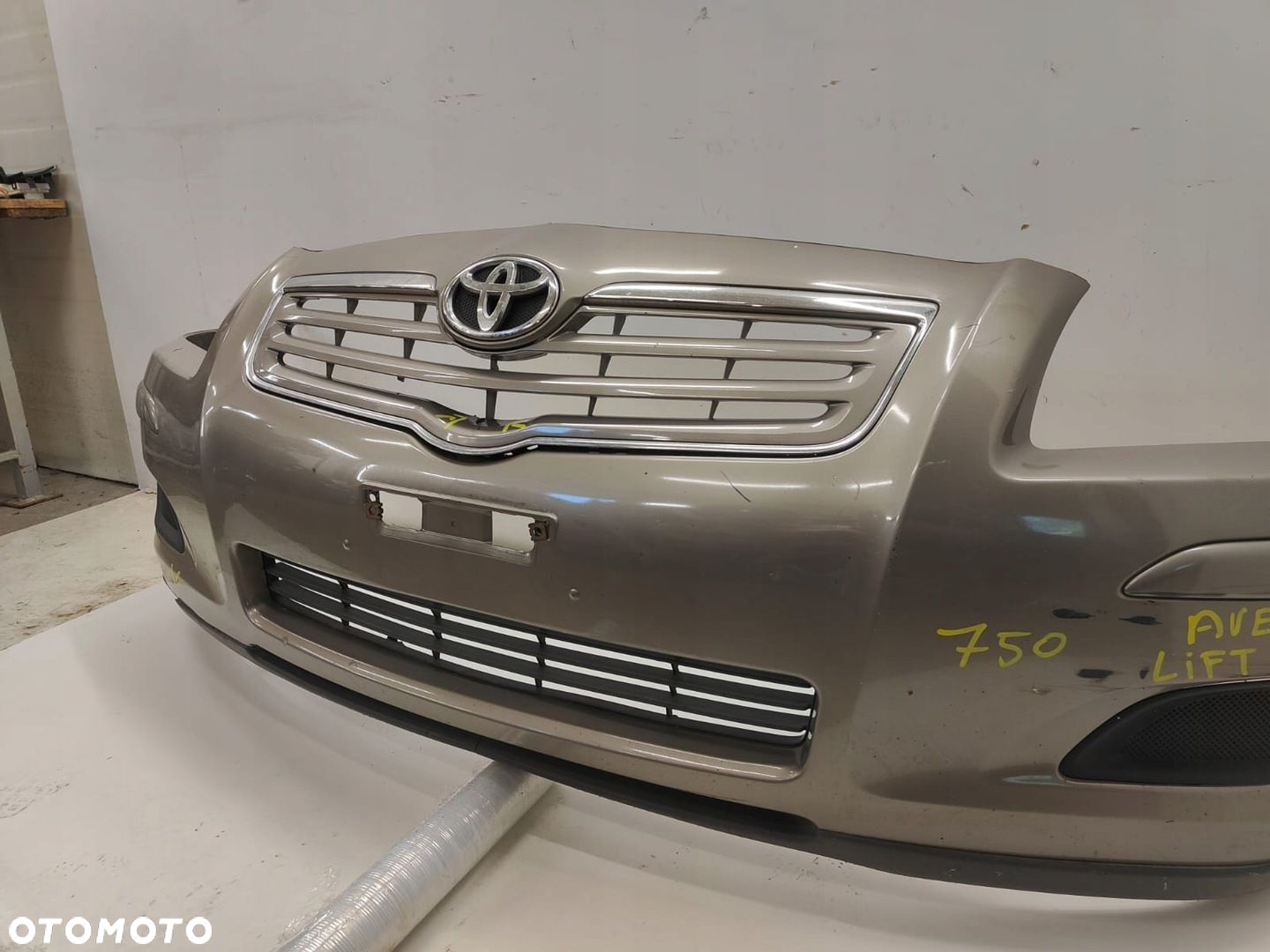 Toyota avensis t25 06-08 lift ZDERZAK PRZÓD PRZEDNI - 4
