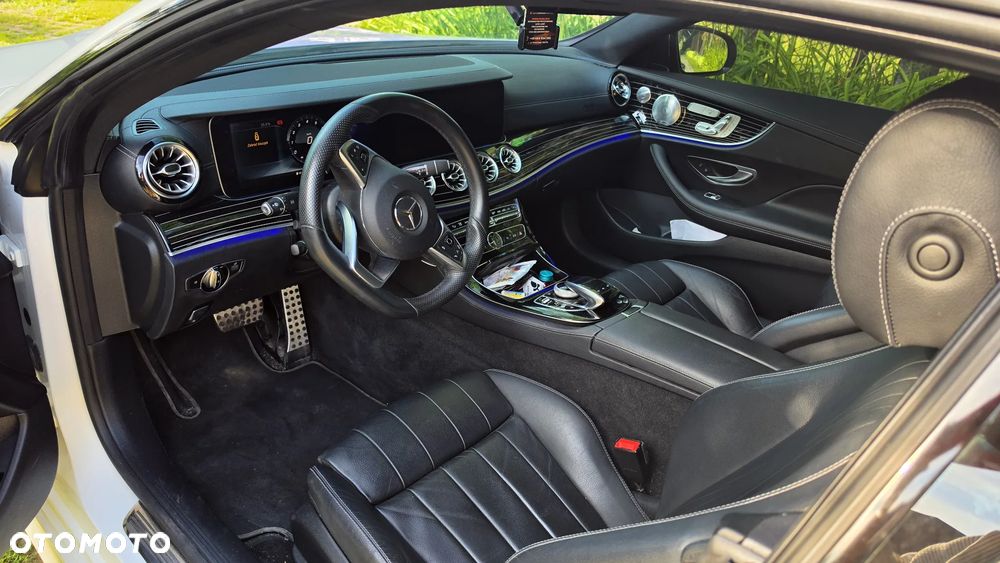 Mercedes-Benz Klasa E 400 4-Matic 9G-TRONIC - 8