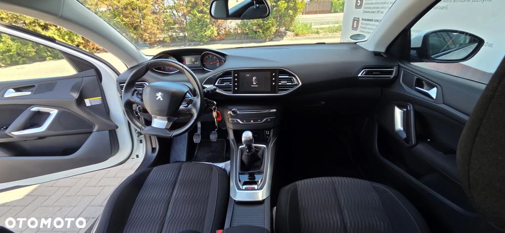 Peugeot 308 - 35