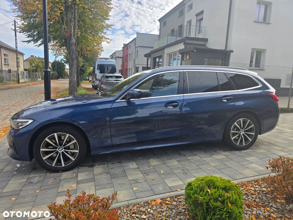 BMW Seria 3 2021 photo 4
