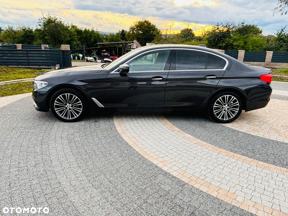 BMW Seria 5 530i xDrive Sport Line sport - 7