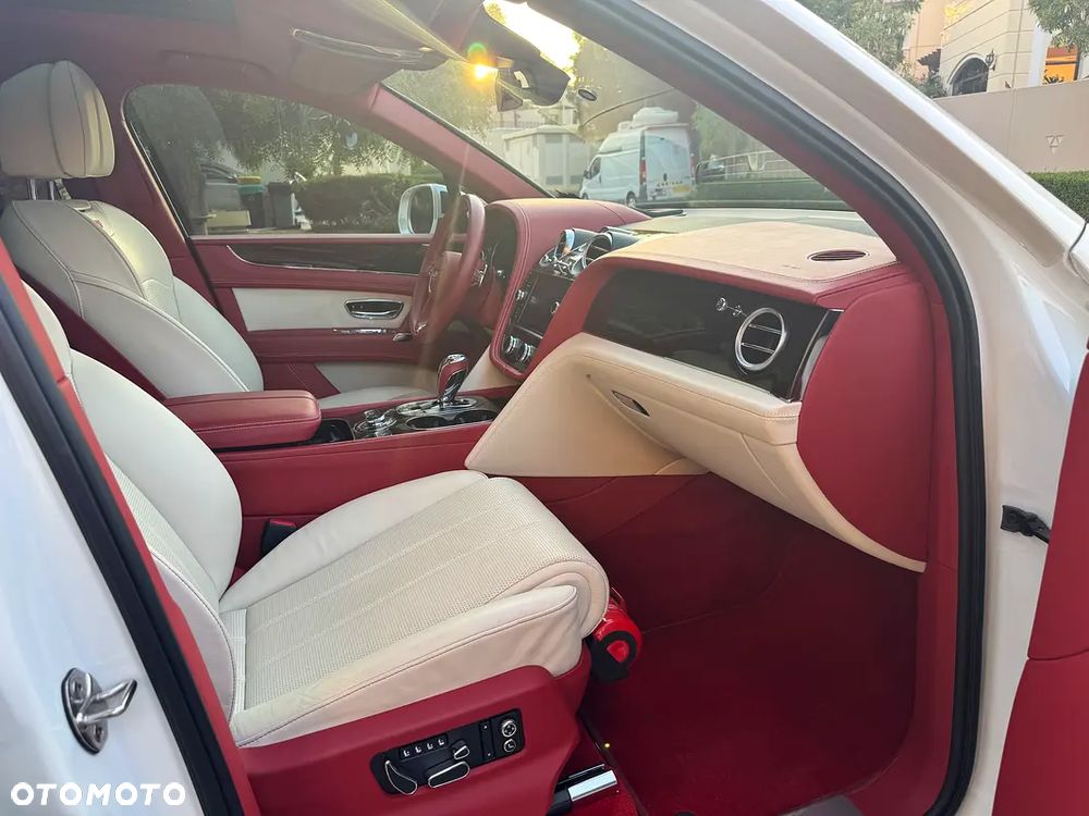 Bentley Bentayga V8 - 15