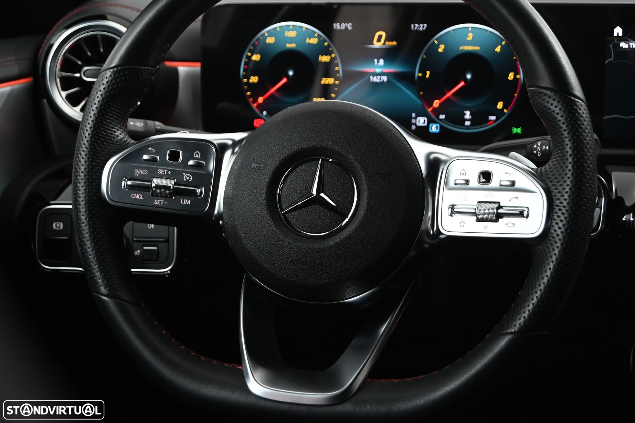 Mercedes-Benz CLA 180 d Shooting Brake AMG Line Aut. - 28