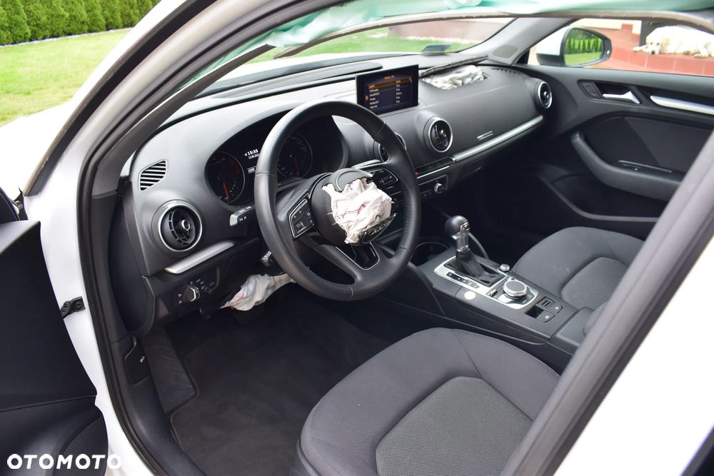 Audi A3 Sportback 35 TFSI S tronic - 9