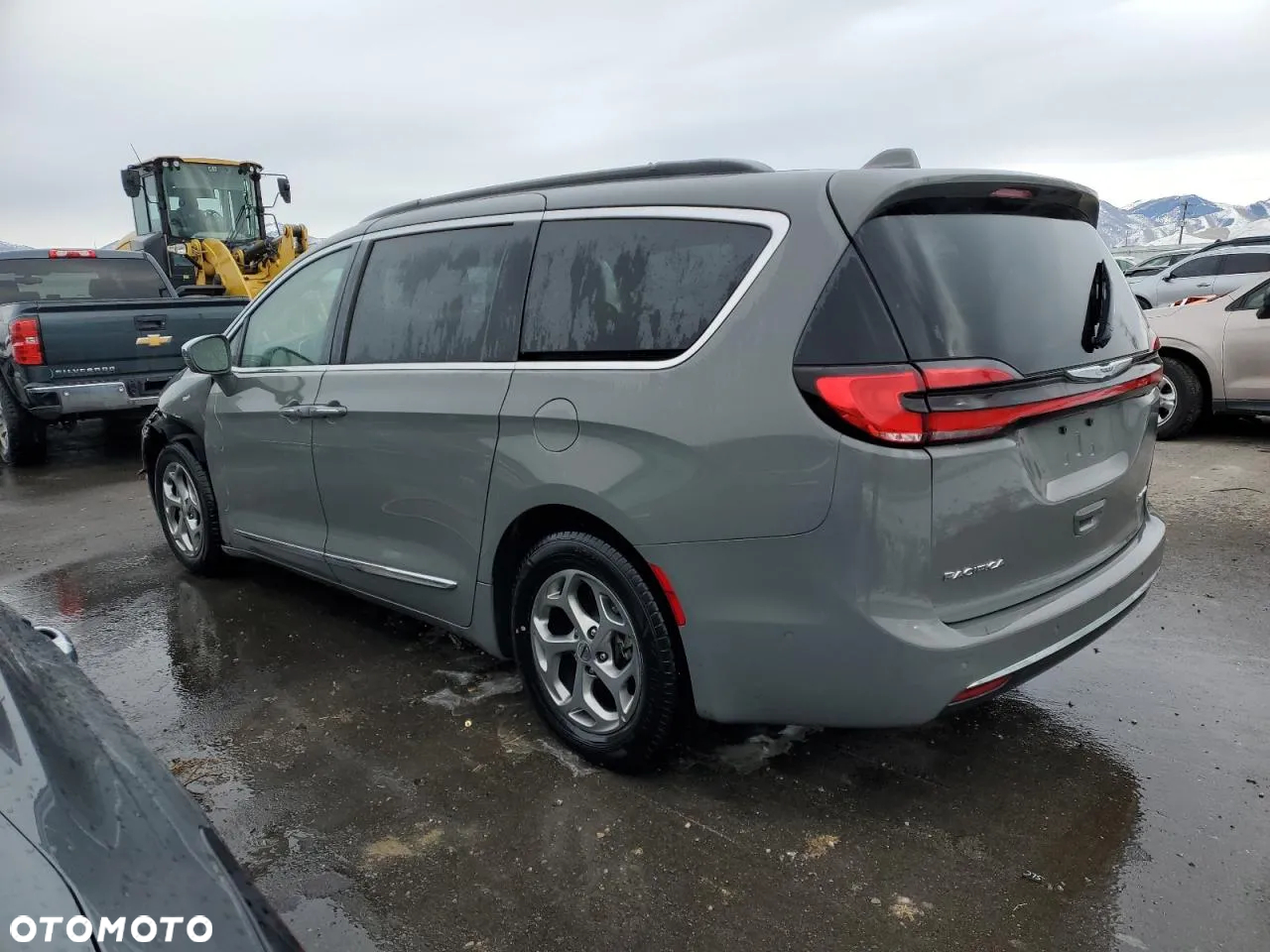 Chrysler Pacifica - 3