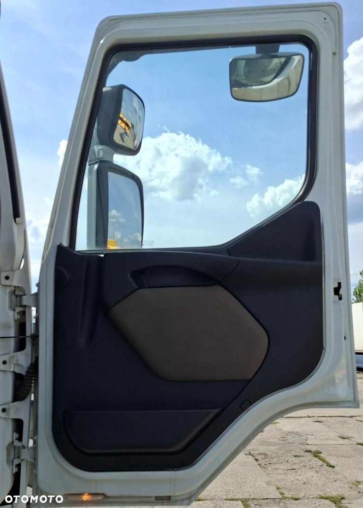 Renault Premium - 15