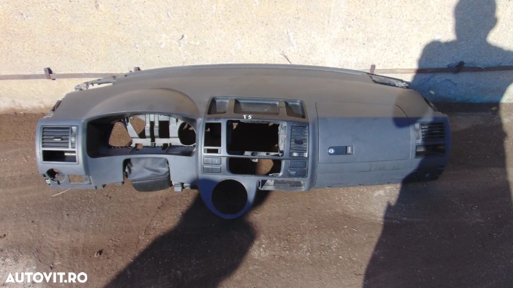 Plansa bord Volkswagen Transporter T5 2.0 an 2009-2015 - 1