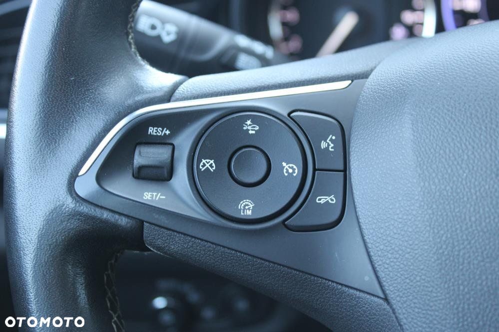 Opel Insignia - 23