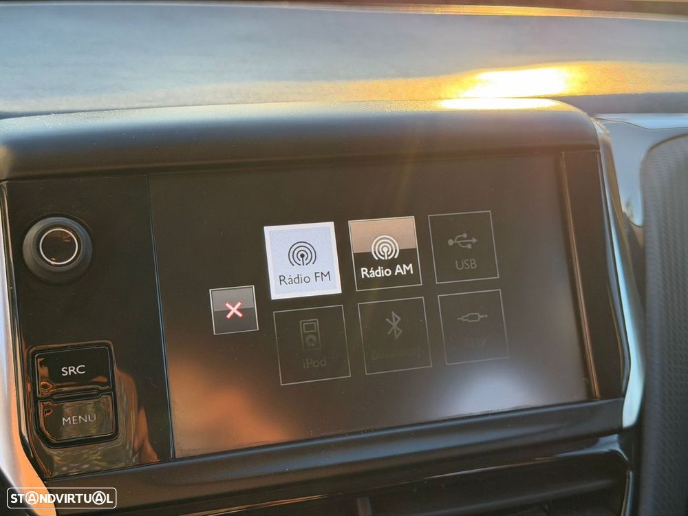 Peugeot 2008 1.2 PureTech Active - 16