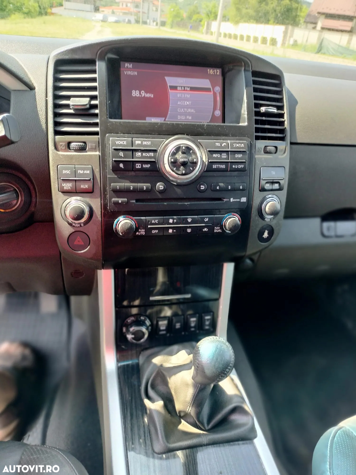 Nissan Pathfinder 2.5 dCi DPF All Mode 4X4 SE - 10