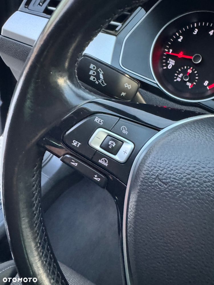 Volkswagen Passat Variant 1.4 TSI ACT (BlueMotion Technology) Highline - 26