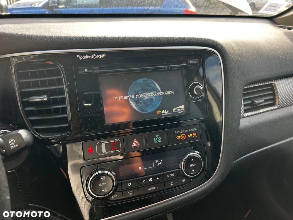 Mitsubishi Outlander - 34