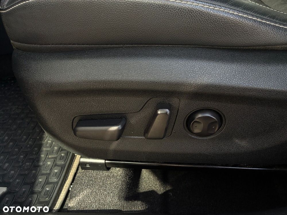 Kia Niro 1.6 GDI Hybrid Business Line - 24
