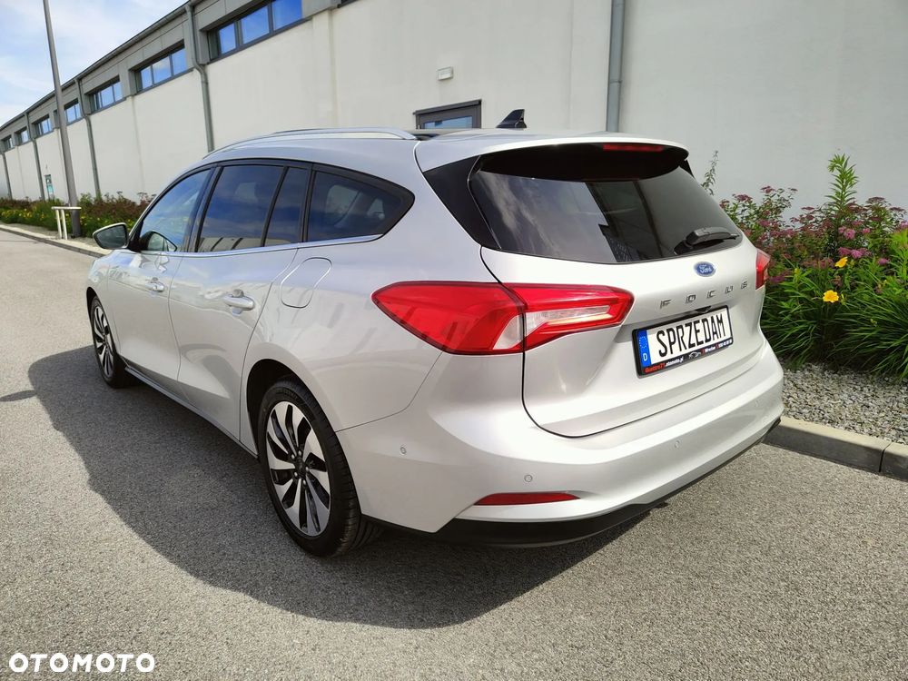 Ford Focus 1.5 EcoBlue Start-Stopp-System TITANIUM STYLE - 6