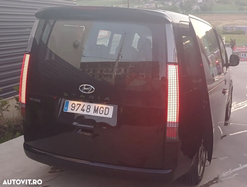 Hyundai Staria - 12