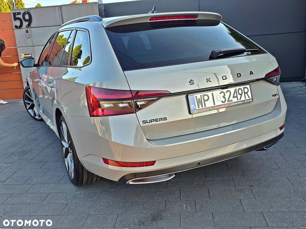 Skoda Superb 2.0 TDI 4x4 DSG Sportline - 9