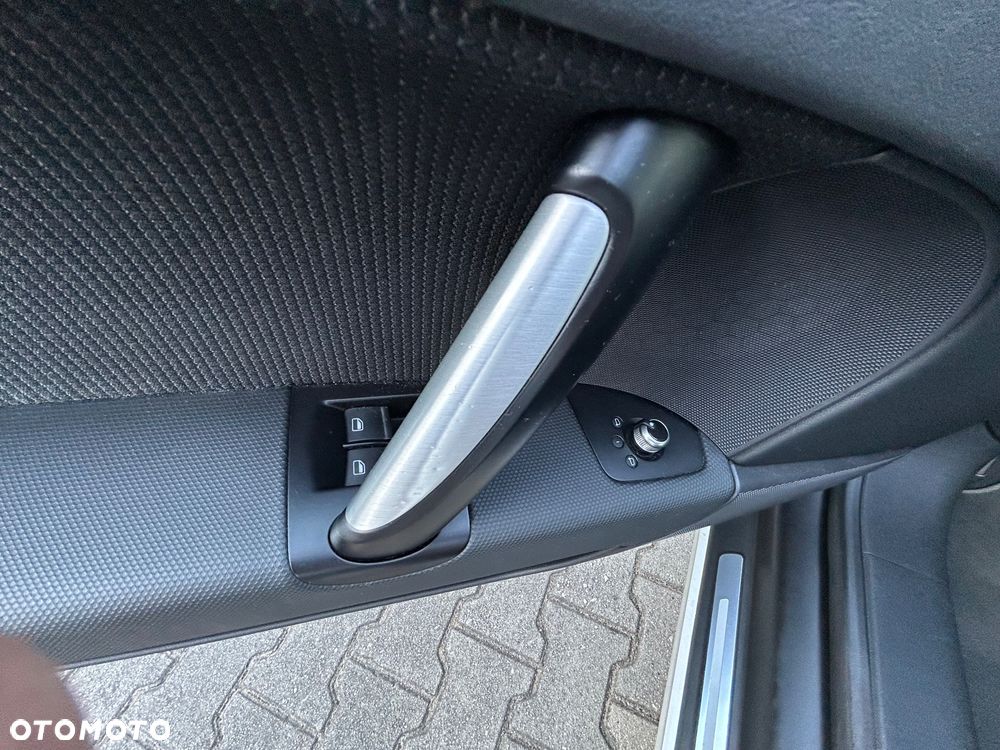 Audi TT Coupé 1.8 TFSI Progressive - 8