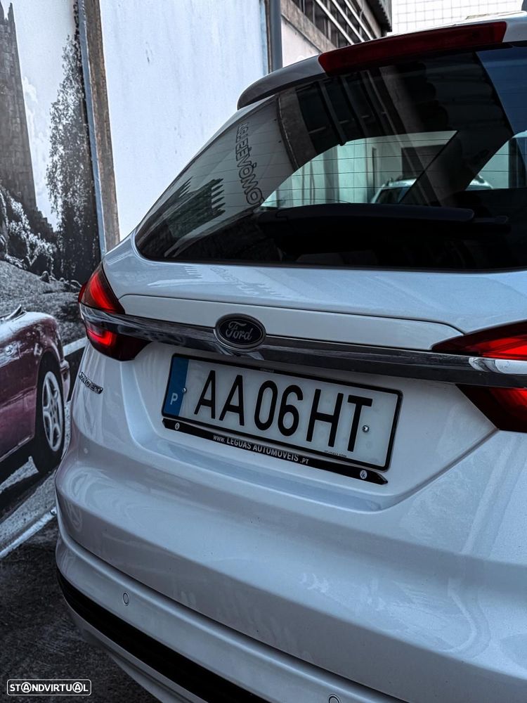 Ford Mondeo SW 2.0 HEV Titanium - 13