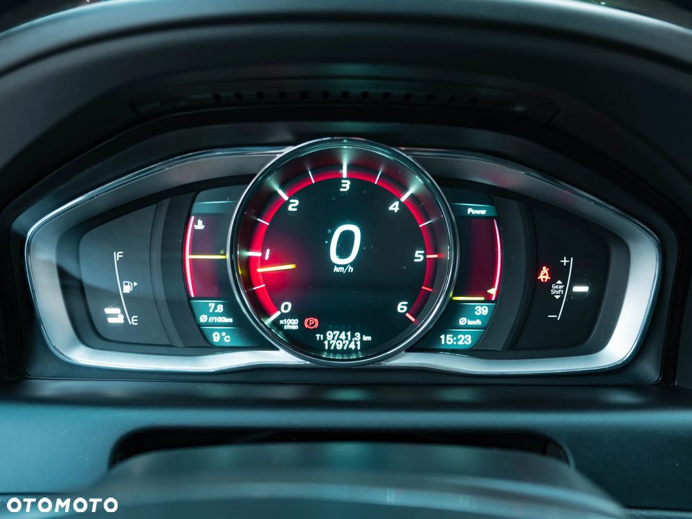 Volvo XC 60 D3 R-Design - 22