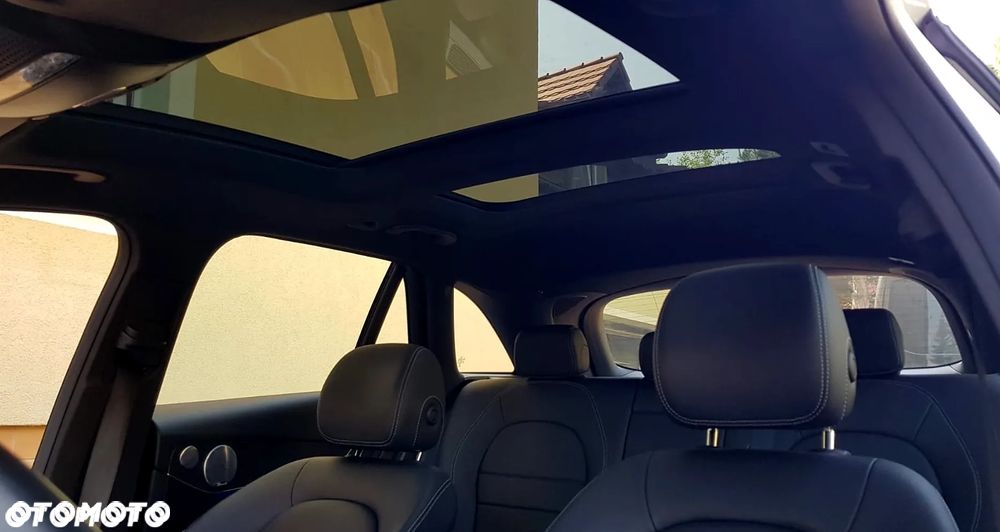 Mercedes-Benz GLC 220 d 4Matic 9G-TRONIC AMG Line - 29