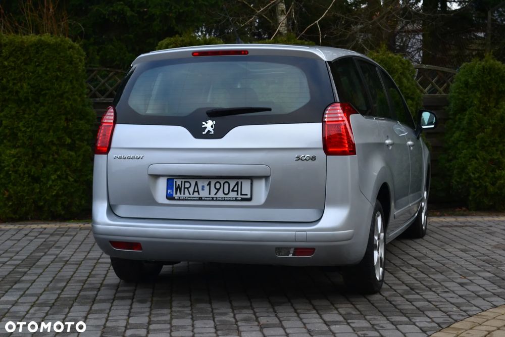 Peugeot 5008 1.6 THP Active 7os - 11