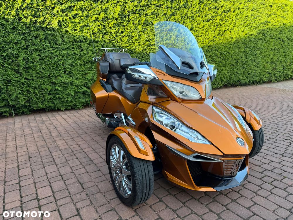 Can-Am Spyder - 2