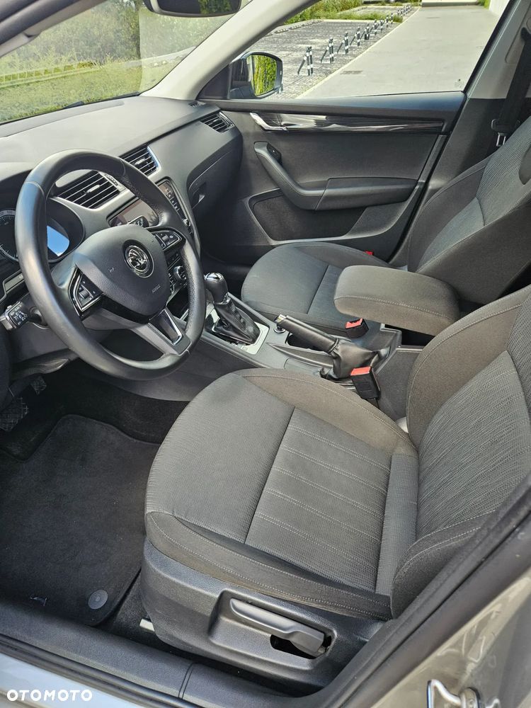 Skoda Octavia 2.0 TDI SCR Style DSG - 10