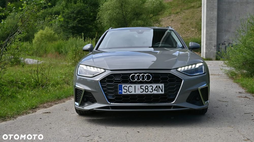 Audi A4 Avant 40 TDI quattro S tronic S line - 2