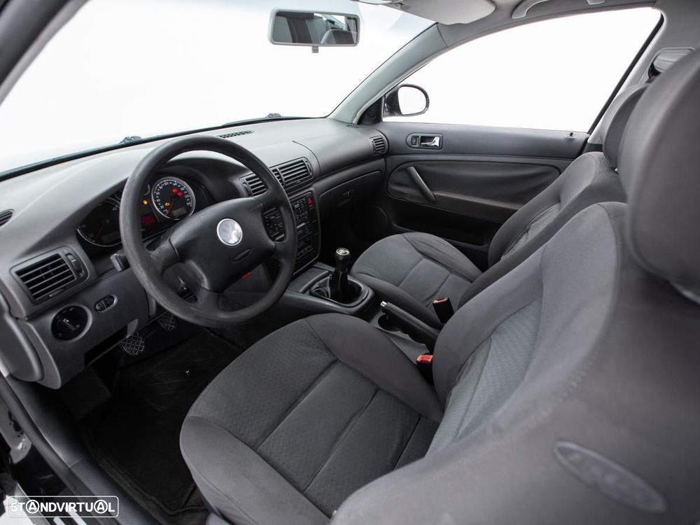 VW Passat Variant - 7