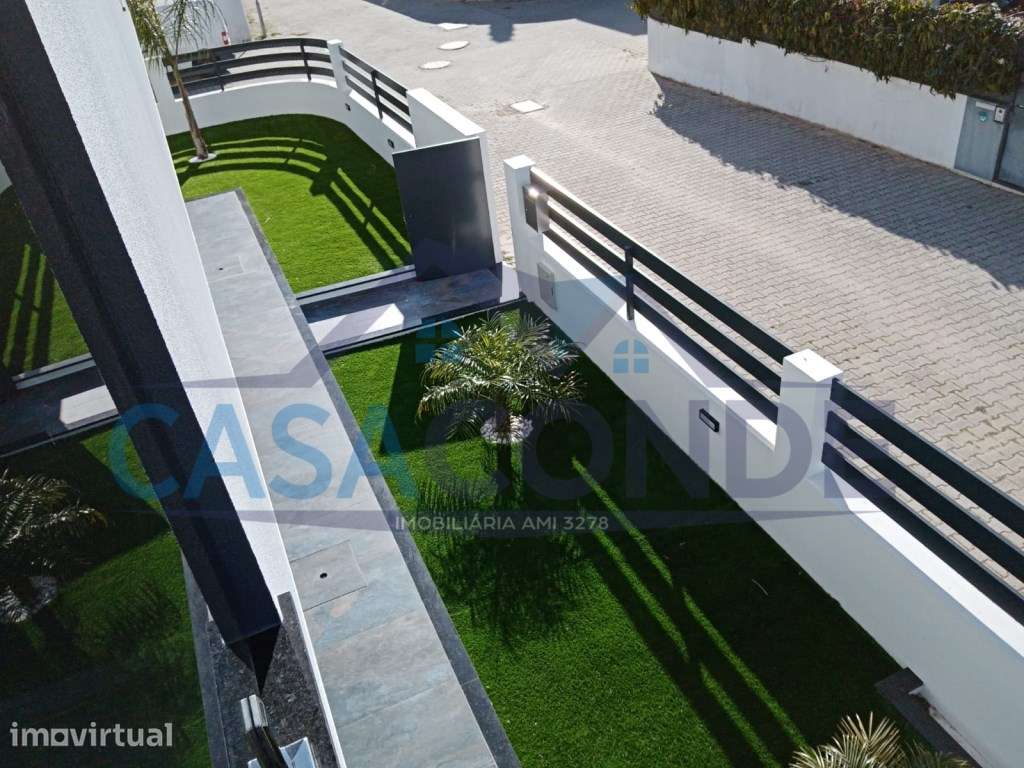 Moradia Isolada V4 Duplex C/Piscina pronta a escriturar - Grande imagem: 3/30