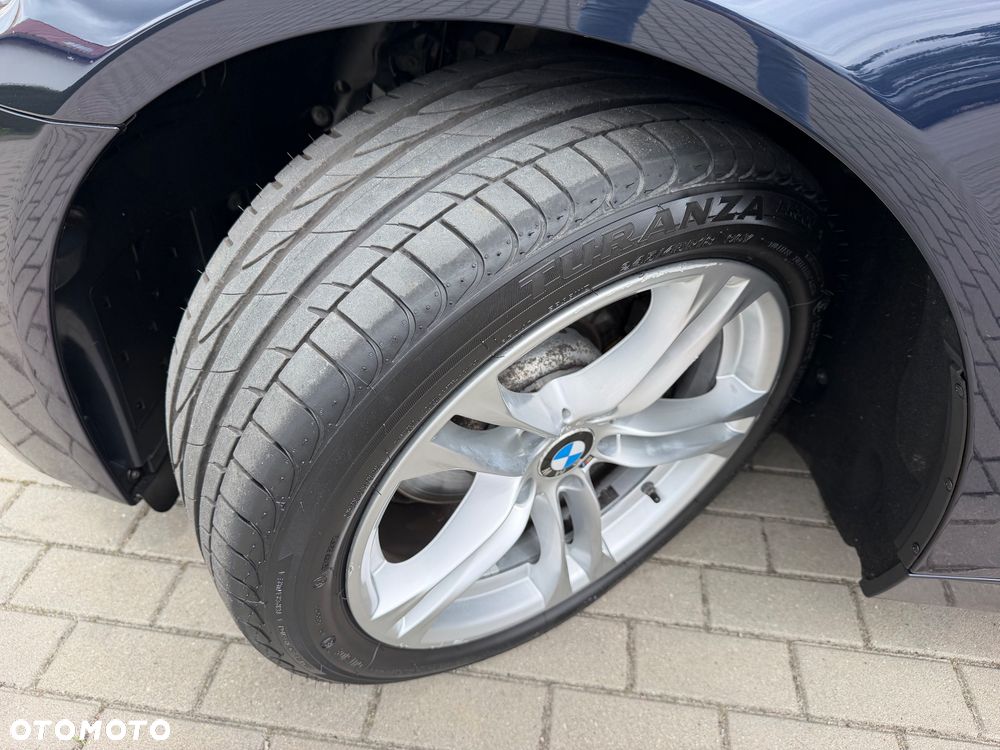 BMW Seria 5 520i Sport-Aut - 37