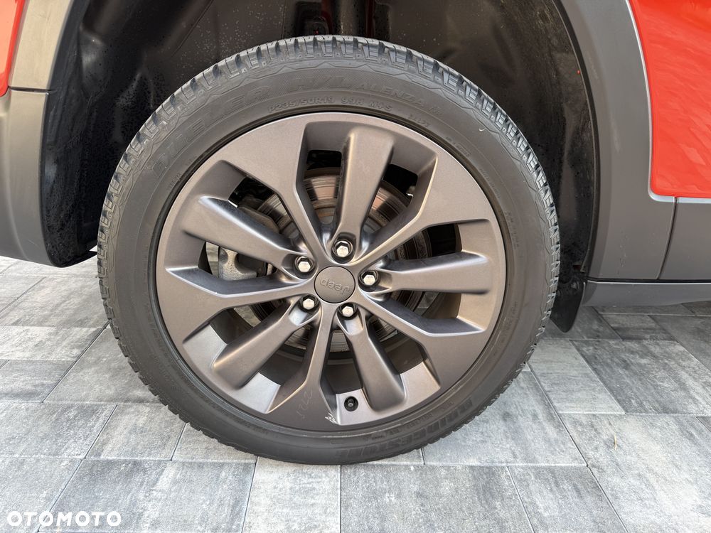 Jeep Cherokee - 13