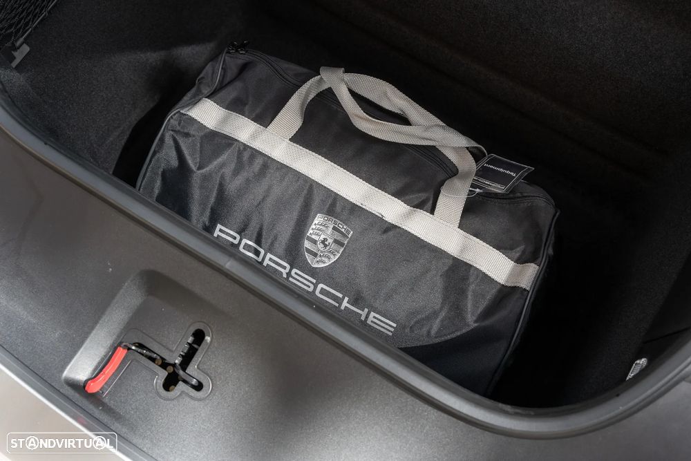 Porsche 911 (992) Carrera 4 GTS PDK - 40