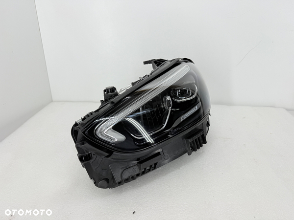 Lampa lewa przednia C klasa A206 W206 PERFORMANCE