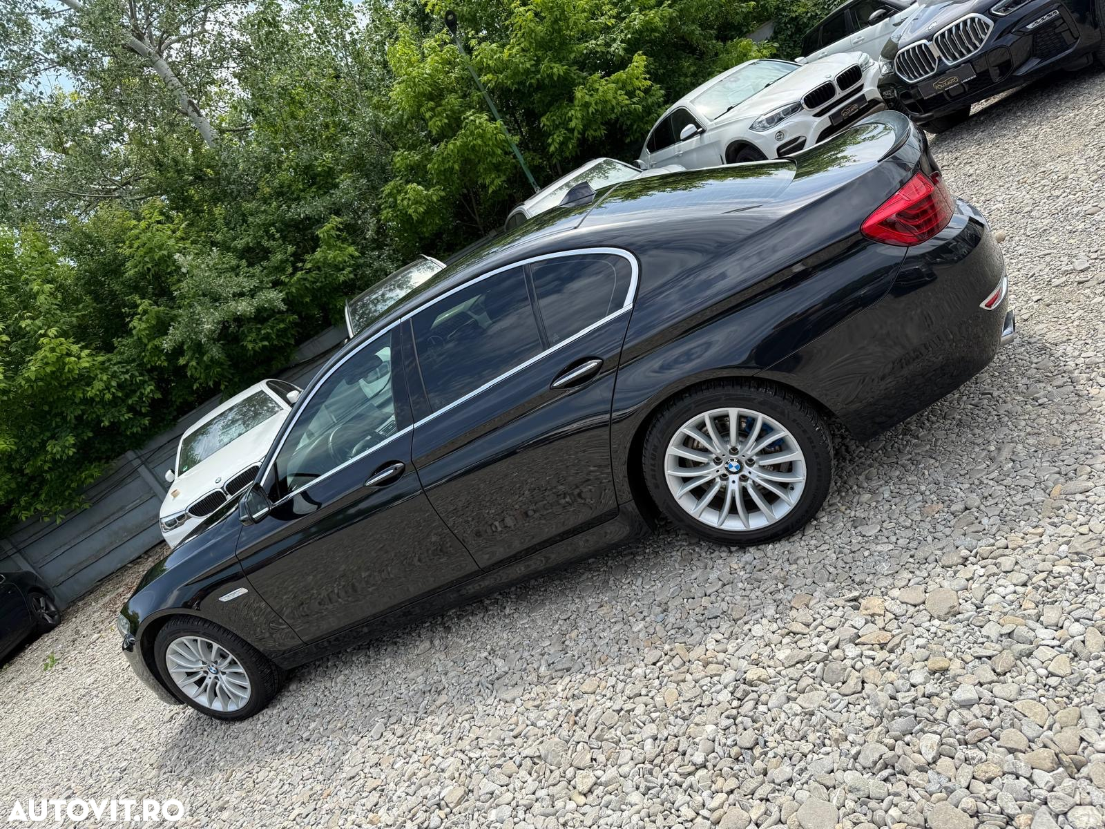 BMW Seria 5 520d Aut. Luxury Line - 35