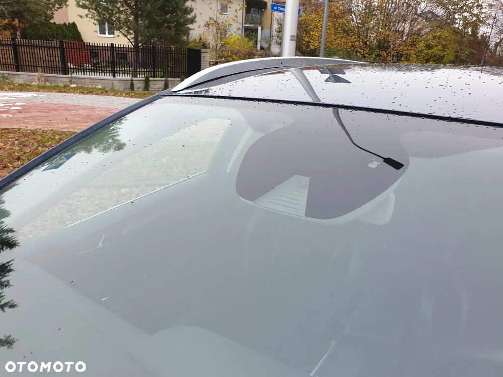 Renault Megane ENERGY TCe 130 Start & Stop Paris Business - 23