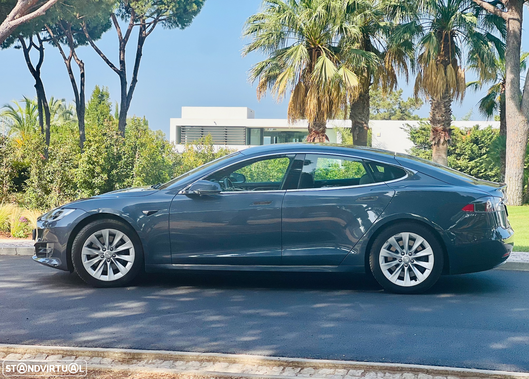 Tesla Model S Long Range - 4