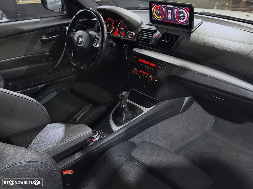 BMW 118 d Pack M - 9