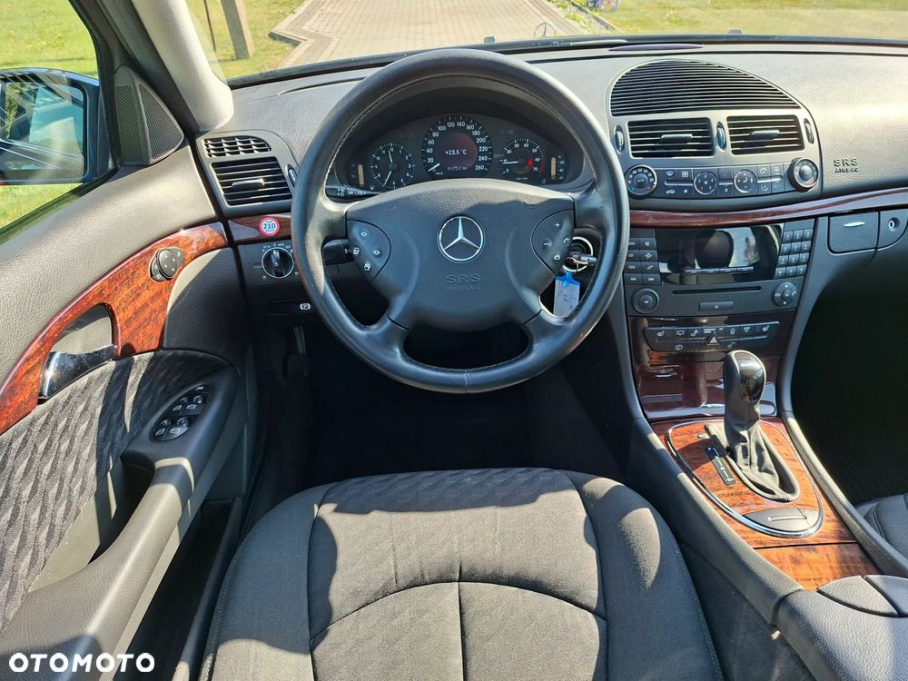 Mercedes-Benz Klasa E 200 Kompressor Automatik Classic - 25