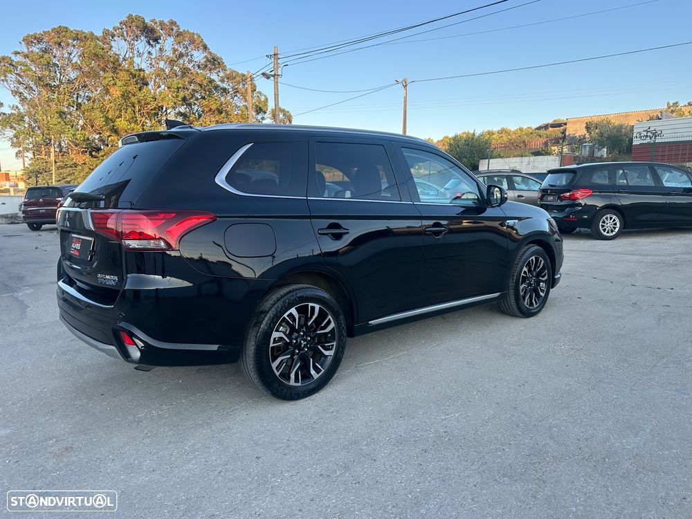 Mitsubishi Outlander 2.0 Intense Navi - 4