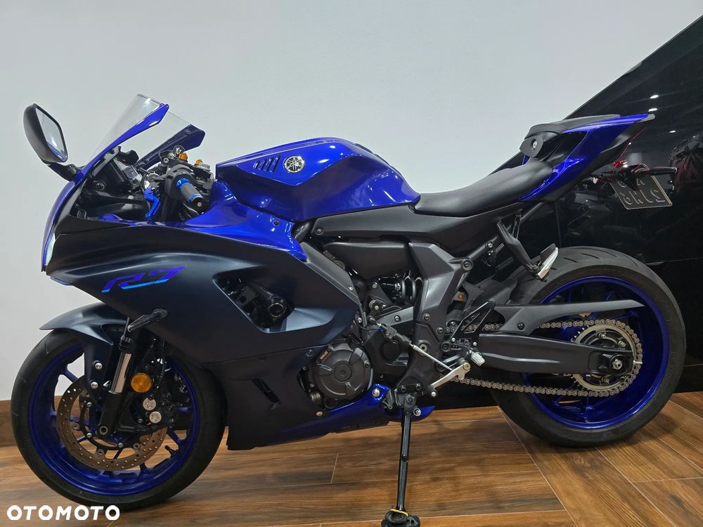 Yamaha R7 - 27